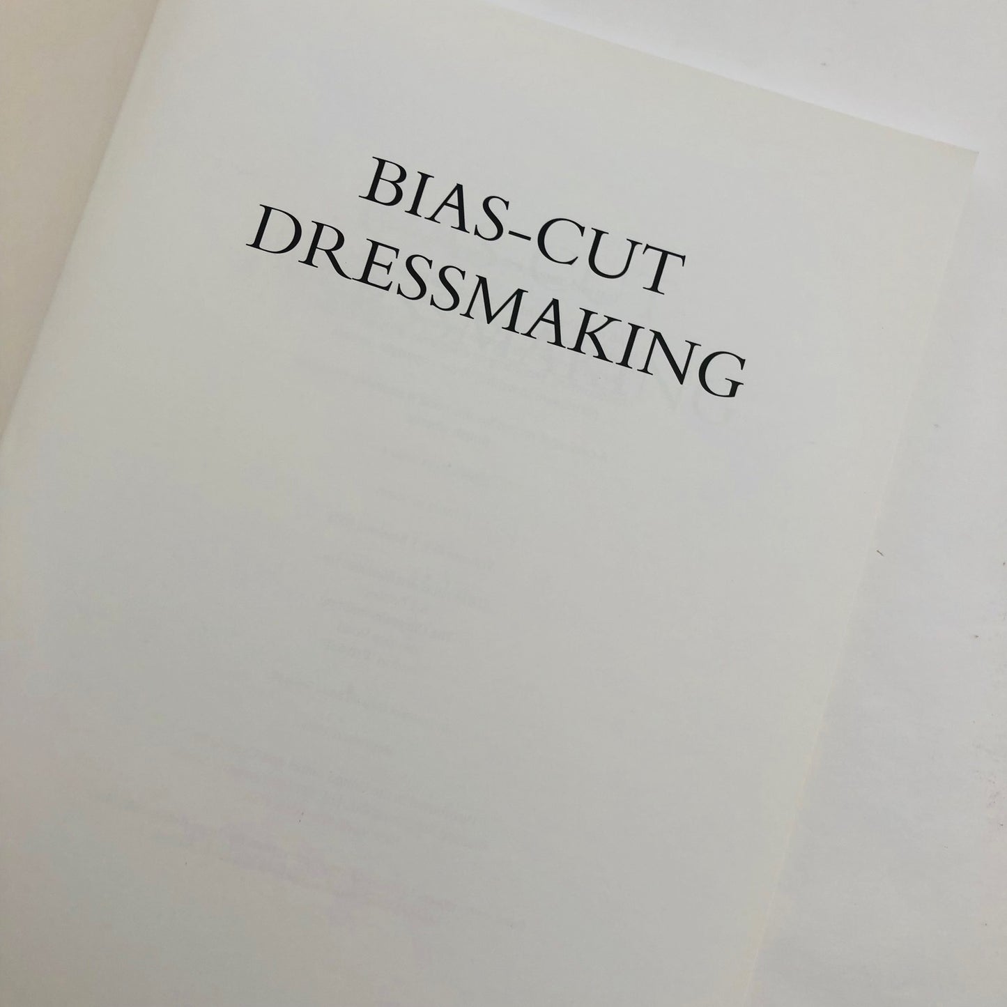 Bias Cut Dressmaking - Gillian Holman