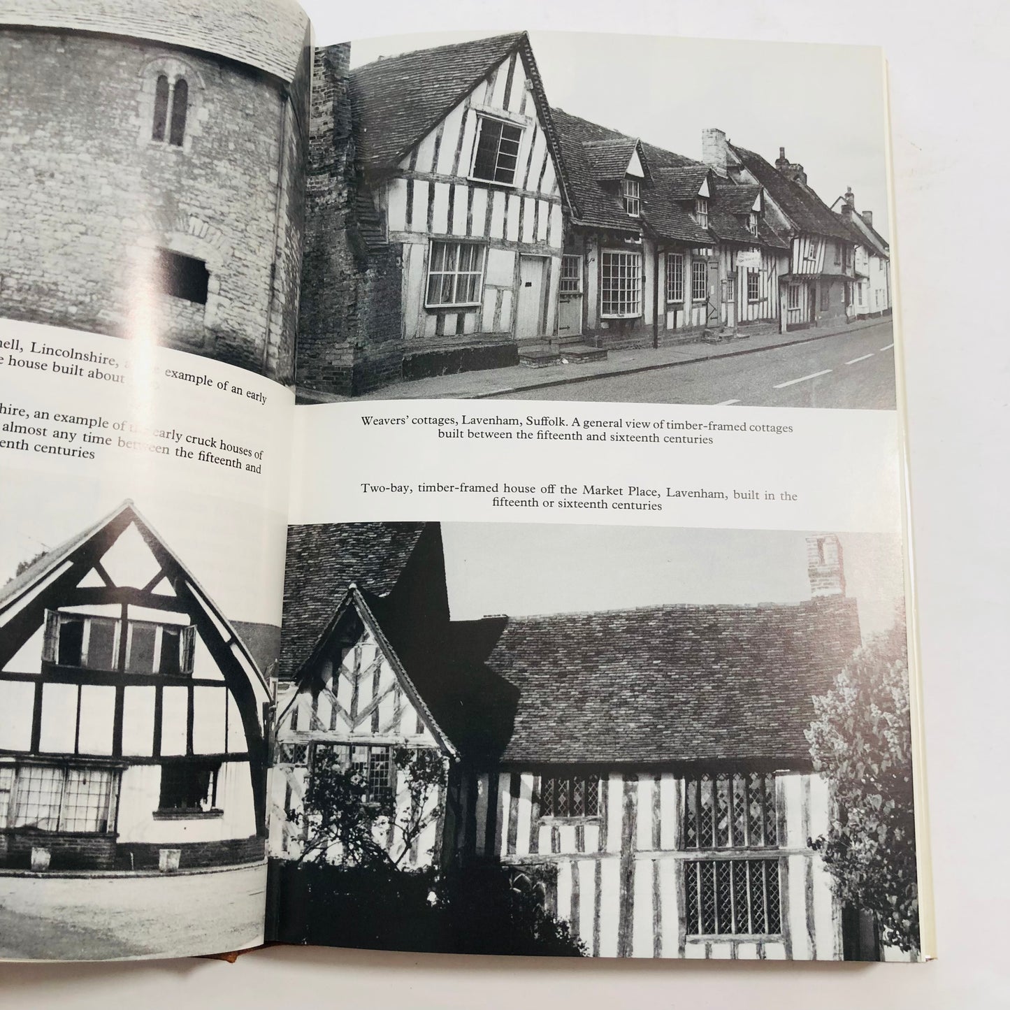 The Smaller English House; It's History and Development: Lyndon Cave