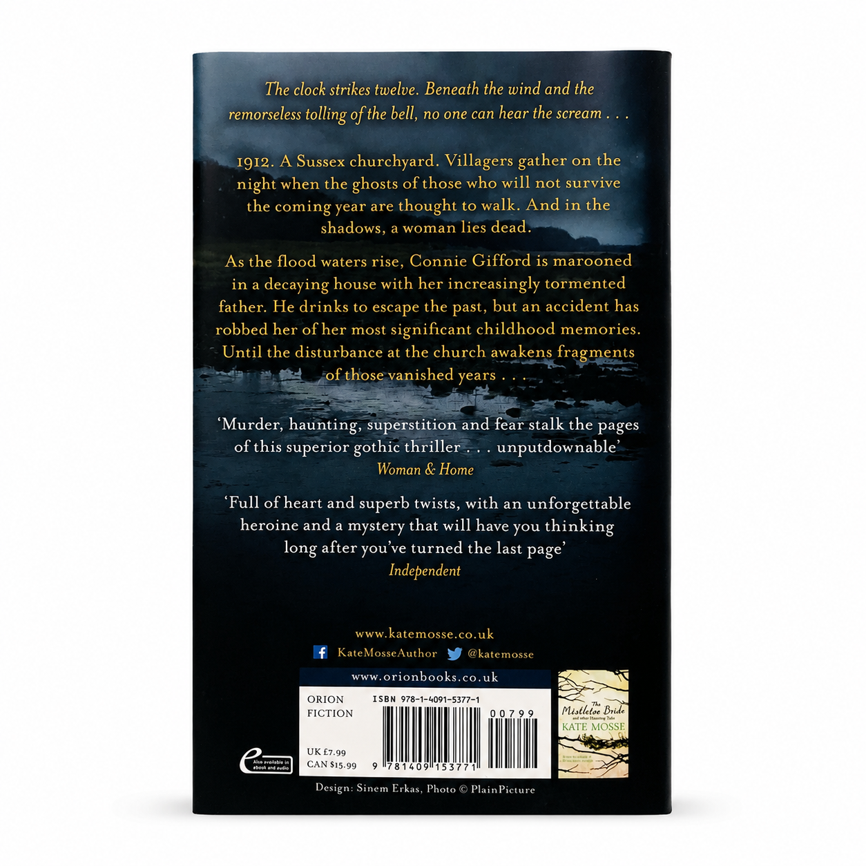 Back cover of The Taxidermist's Daughter by Kate Mosse showing the story synopsis, review quotes, publisher details and barcode on a paperback in Very Good condition.